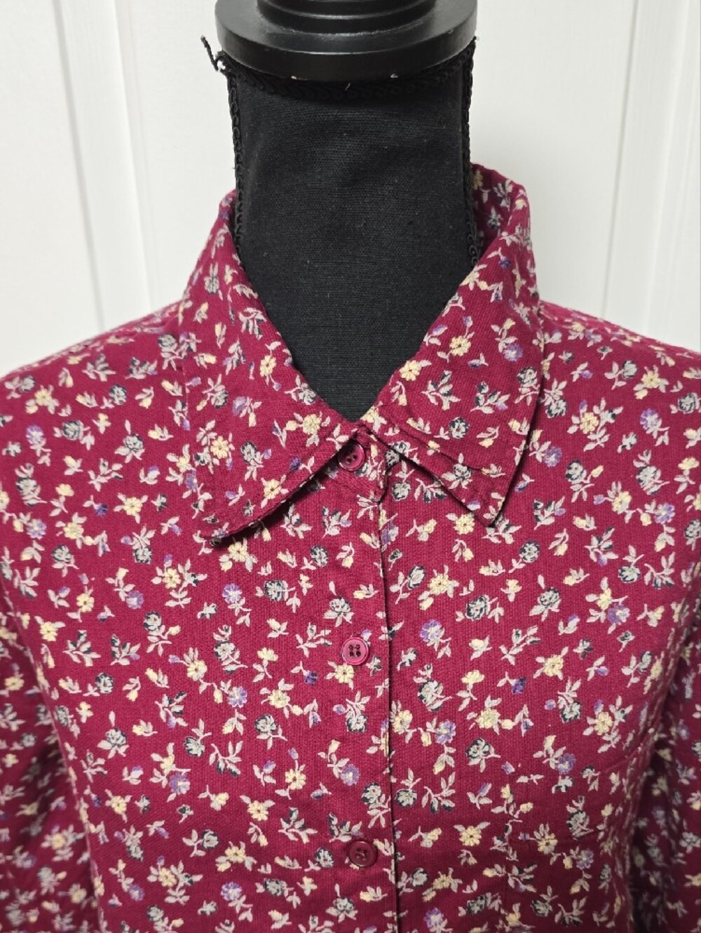 Dress Barn Classic Button-Up Shirt in Burgundy Floral Size 18W-20W - Picture 3 of 14